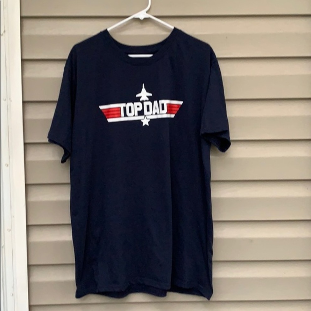 Lost Creek Outfitters men’s navy tee shirt $5/25